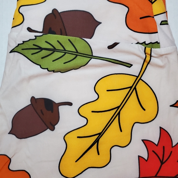 Boutique Fall Leggings - Picture 2 of 3